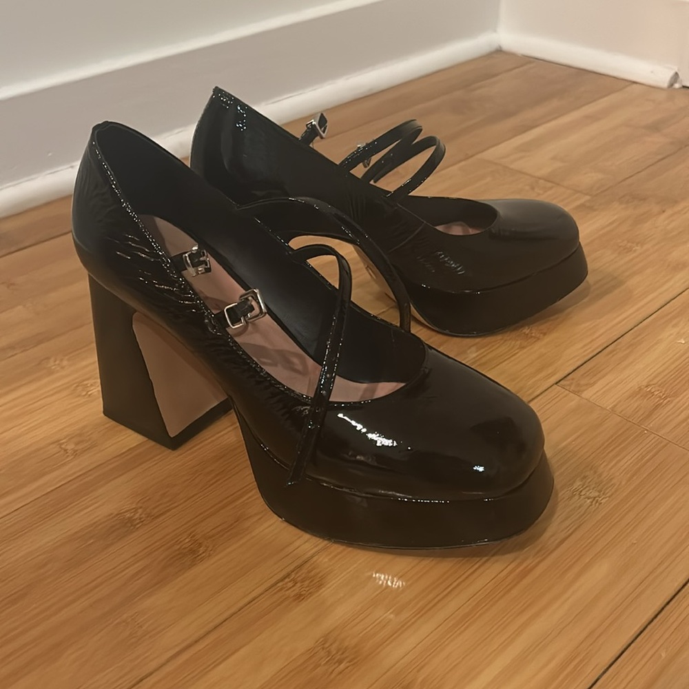 Vicenza Platform Mary Jane Heels - Picture 4 of 7